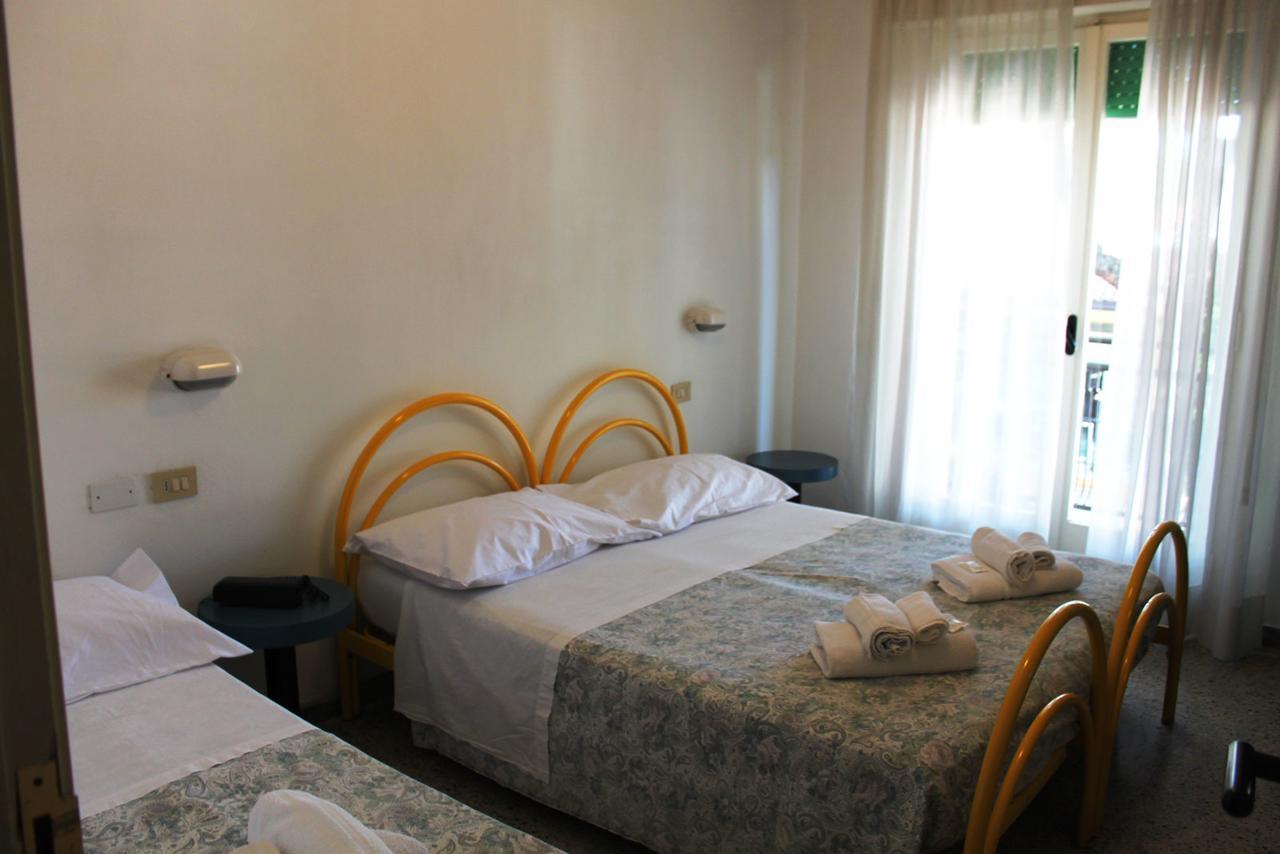 Hotel Elde Riccione Exterior photo